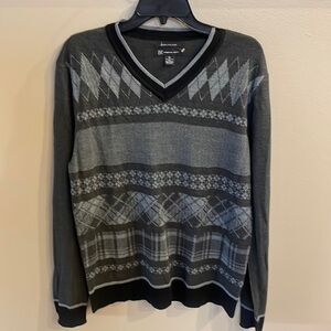 INC men’s V neck MERINO WOOL blend grey multi plaid pattern sweater size Med